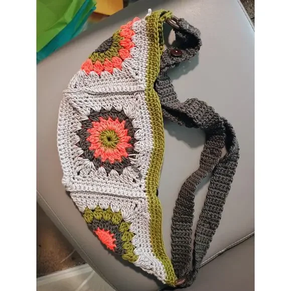 Hand Crocheted Boho Hippie Granny Square Crossbody Sling Adjustable Festival Bag - Picture 3 of 4